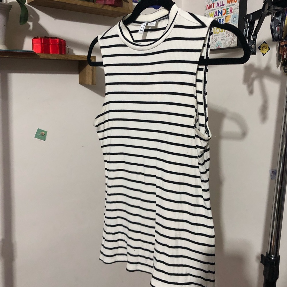 turtle neck striped sleeveless shirt